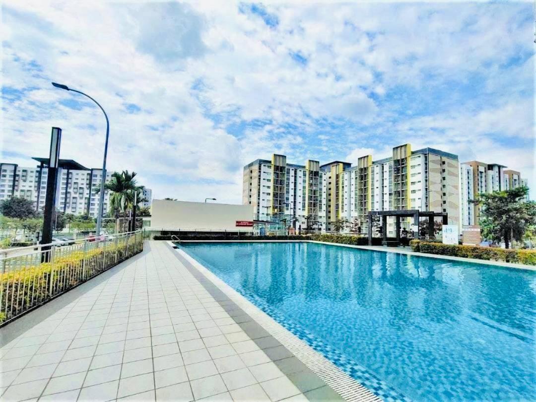 Setia Alam Islamic Homestay Shah Alam Exterior foto